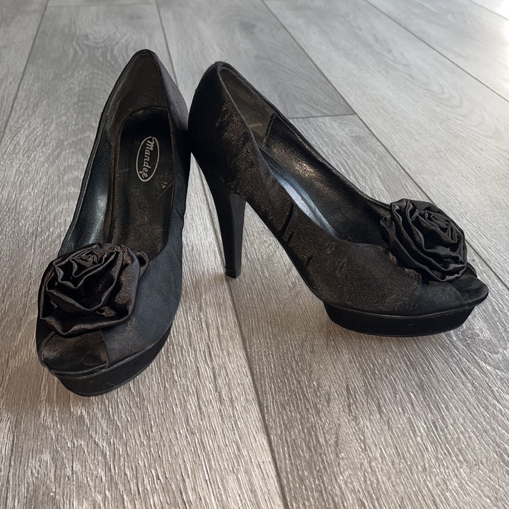 Mandee Open Toe Dress Heel With Flower